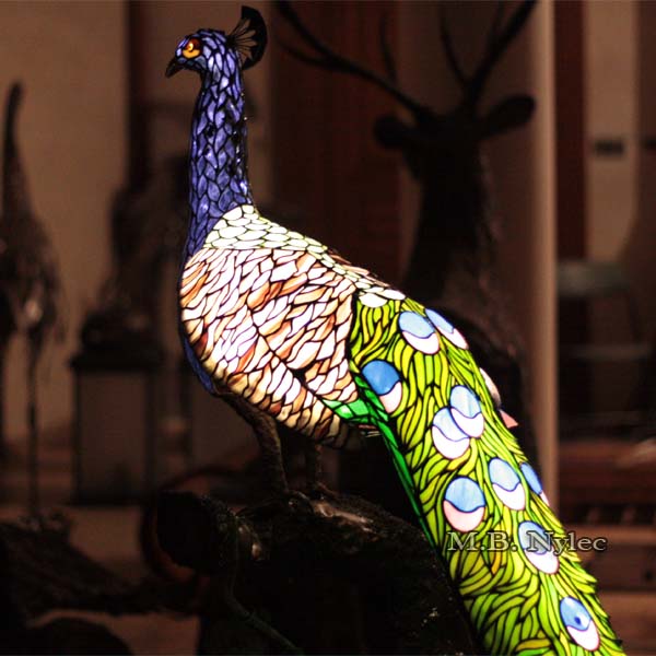 ekskluzywna lampa wewnętrzna paw